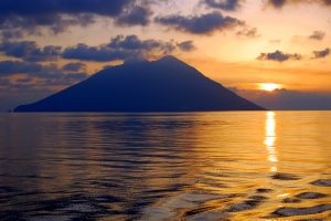 Ferry les îles Éoliennes : Réservez votre ferry en ligne